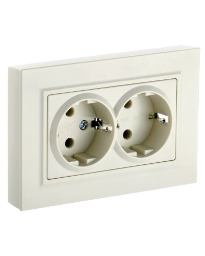 Розетка 2-местная с з/к РСш12-3-БрКр бежевый BRITE (BR-R24-16-K10-F). Розетка с заземлением с защитными шторками в сборе. IEK в Нижнем Тагиле