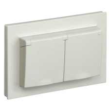 Розетка 2-местная с з/к РСбш12-3-44-БрКр бежевый BRITE (BR-R26-16-44-K10-F). Розетка с заземлением с защитными шторками и крышкой в сборе. IEK