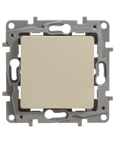 Выключатель 10AX-250В ETIKA, слоновая кость (672301). Выключатель. LegranD в Нижнем Тагиле